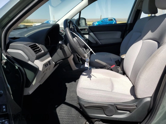 2018 Subaru Forester z VIN JF2SJABC5JH577128, wystawiony jako Copart lot #52453995 z przebiegiem 31 462 mil mil oraz Szkody całkowita. Historia ofert i sprzedaży dostępna na DreamBid. Obrazek 7.