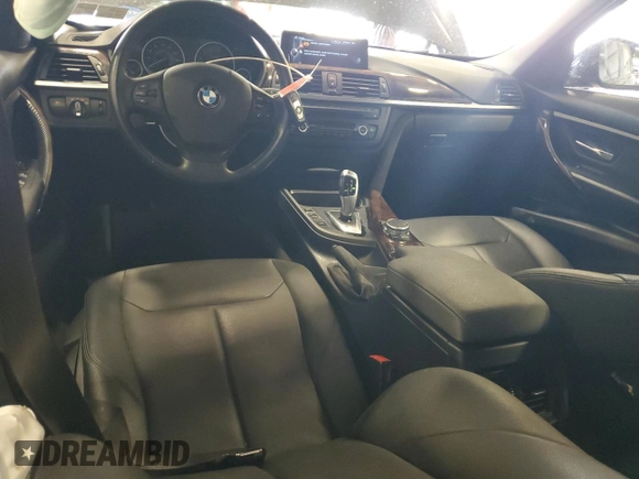 2015 BMW 3 Series 320i xDrive with VIN WBA3C3G5XFNT53099, listed as a Copart auction lot 54238535 with 86,149 mi miles and Salvage title. Bid and sale history available at DreamBid. Image 8.