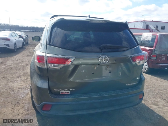 2015 Toyota Highlander Limited with VIN 5TDDKRFH7FS104116, listed as a IAAI auction lot 41612287 with 87,515 mi miles. Bid and sale history available at carsss.com. Image 16.