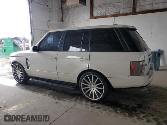 2008 Land Rover Range Rover HSE z VIN SALME15448A291802, wystawiony jako Copart lot #57787525 z przebiegiem 190 683 mil mil oraz Szkoda całkowita • Salvage title. Historia ofert i sprzedaży dostępna na DreamBid. Obrazek 2.