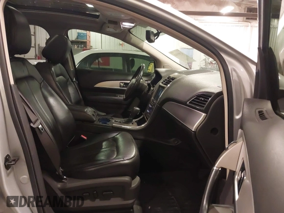 2012 Lincoln MKX with VIN 2LMDJ8JK2CBL11381, listed as a IAAI auction lot 41991914 with 157,193 mi miles and . Bid and sale history available at DreamBid. Image 5.