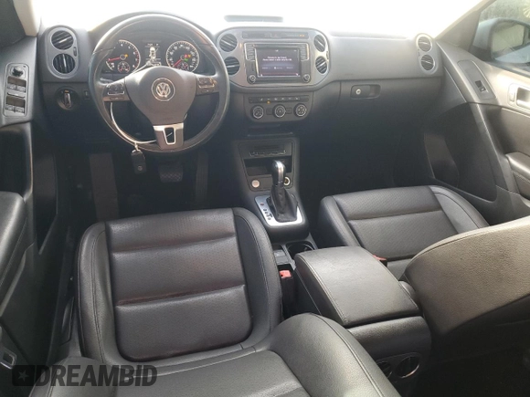 2017 Volkswagen Tiguan S with VIN WVGAV7AX3HK039090, listed as a Copart auction lot 60723615 with 72,311 mi miles and Salvage title. Bid and sale history available at DreamBid. Image 8.
