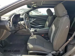 2022 Chevrolet Camaro 1LT z VIN 1G1FB1RX1N0110677, wystawiony jako Copart lot #53284045 z przebiegiem 47 009 mil mil oraz Czysty tytuł • Clean title. Historia ofert i sprzedaży dostępna na DreamBid. Obrazek 7.