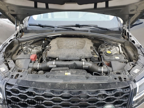 2018 Land Rover Range Rover Velar R-Dynamic HSE with VIN SALYM2RV9JA749322, listed as a Copart auction lot 49922825 with 65,319 mi miles and Salvage title. Bid and sale history available at DreamBid. Image 12.