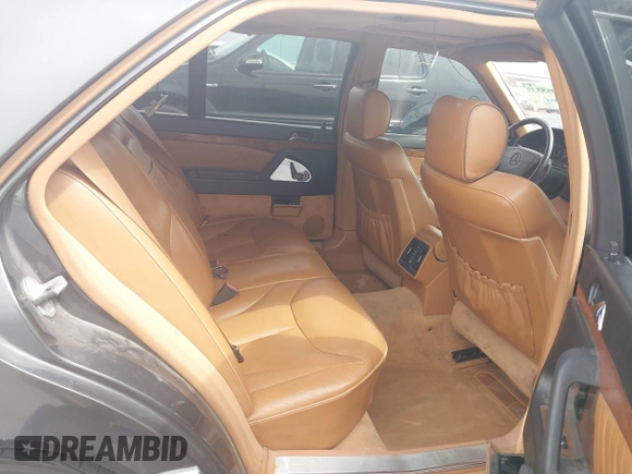 1992 Mercedes-Benz 500 z VIN WDBGA51E0NA023491, wystawiony jako IAAI lot #42058835 z przebiegiem 260 421 mil mil oraz . Historia ofert i sprzedaży dostępna na DreamBid. Obrazek 8.