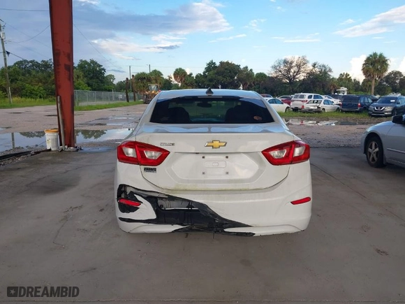 2017 Chevrolet Cruze LS with VIN 1G1BC5SM4H7188997, listed as a IAAI auction lot 40388499 with NaN miles. Bid and sale history available at carsss.com. Image 16.