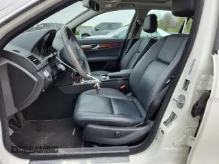 2010 Mercedes-Benz C 300 Sport z VIN WDDGF8BB6AR090008, wystawiony jako Copart lot #58347985 z przebiegiem 30 759 mil mil oraz Szkoda całkowita • Salvage title. Historia ofert i sprzedaży dostępna na DreamBid. Obrazek 7.