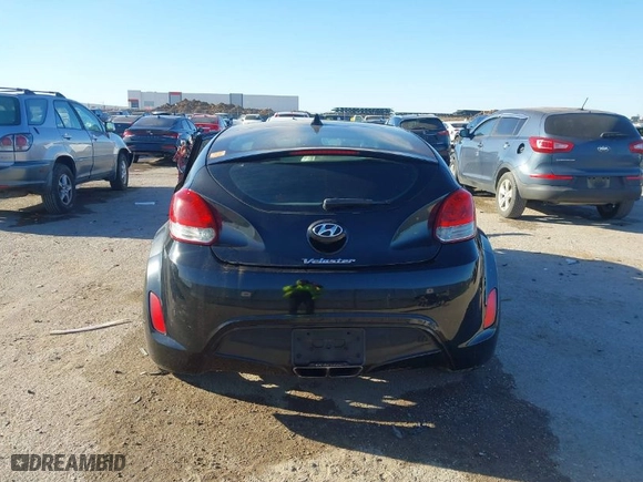 2012 Hyundai Veloster w/Gray Int with VIN KMHTC6AD6CU046899, listed as a IAAI auction lot 41804550 with 105,686 mi miles. Bid and sale history available at carsss.com. Image 16.