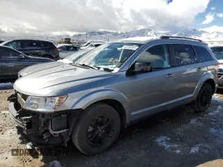 2019 Dodge Journey SE with VIN 3C4PDCBG6KT875362, listed as a Copart auction lot 48200305 with 104,592 mi miles and Salvage Title. Bid and sale history available at DreamBid. Image 1.