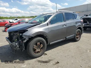 2018 Toyota RAV4 LE with VIN 2T3BFREV1JW757258, listed as a Copart auction lot 52914565 with 61,237 mi miles and Salvage Title. Bid and sale history available at carsss.com. Image 1.