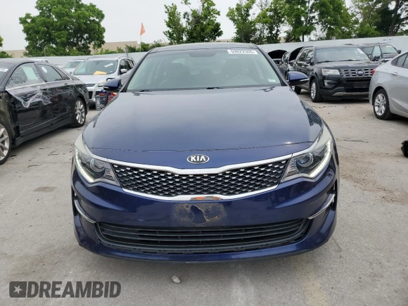 2017 Kia Optima EX with VIN 5XXGU4L35HG158389, listed as a Copart auction lot 59822505 with 80,051 mi miles and Salvage title. Bid and sale history available at DreamBid. Image 5.