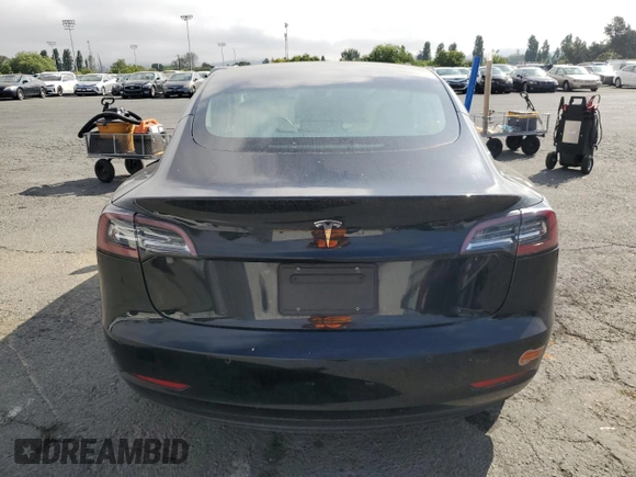 2020 Tesla Model 3 Standard Range Plus z VIN 5YJ3E1EA9LF606716, wystawiony jako Copart lot #52807955 z przebiegiem 40 393 mil mil oraz Szkoda całkowita • Salvage title. Historia ofert i sprzedaży dostępna na DreamBid. Obrazek 6.