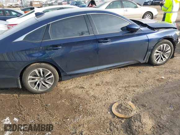 2019 Honda Accord with VIN 1HGCV3F18KA017689, listed as a IAAI auction lot 41030081 with 122,290 mi miles and . Bid and sale history available at DreamBid. Image 4.