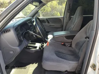 1999 Dodge Durango z VIN 1B4HS28Z6XF649205, wystawiony jako Copart lot #57683305 z przebiegiem 111 561 mil mil oraz Szkoda całkowita • Salvage title. Historia ofert i sprzedaży dostępna na DreamBid. Obrazek 7.