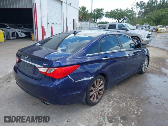 2012 Hyundai Sonata SE with VIN 5NPEC4AB1CH443852, listed as a IAAI auction lot 42171502 with 140,653 mi miles and . Bid and sale history available at carsss.com. Image 4.