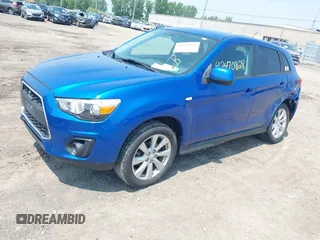 2015 Mitsubishi Outlander ES z VIN 4A4AR3AW9FE050253, wystawiony jako IAAI lot #42470828 z przebiegiem 91 875 mil mil oraz . Historia ofert i sprzedaży dostępna na DreamBid. Obrazek 2.