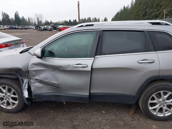 2014 Jeep Cherokee Latitude with VIN 1C4PJLCS0EW322121, listed as a IAAI auction lot 41764642 with 48,766 mi miles. Bid and sale history available at carsss.com. Image 14.