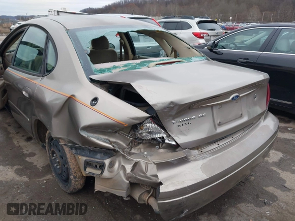 2005 Ford Taurus SE with VIN 1FAFP53215A127489, listed as a IAAI auction lot 40940239 with 127,180 mi miles. Bid and sale history available at carsss.com. Image 6.
