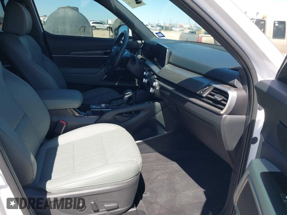 2024 Kia Telluride EX X-Line with VIN 5XYP3DGC1RG518591, listed as a IAAI auction lot 42213577 with 15,760 mi miles and . Bid and sale history available at DreamBid. Image 5.