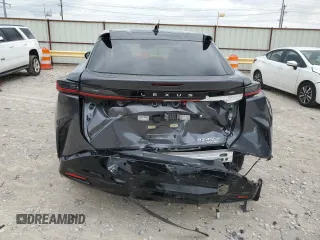 2023 Lexus RZ 450e Premium z VIN JTJAAAAB2PA010568, wystawiony jako Copart lot #53693974 z przebiegiem 12 046 mil mil oraz Szkody całkowita. Historia ofert i sprzedaży dostępna na DreamBid. Obrazek 6.