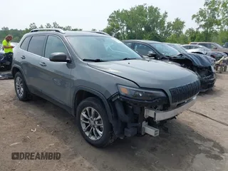 2021 Jeep Cherokee Latitude Lux z VIN 1C4PJMMX8MD147868, wystawiony jako IAAI lot #42469226 z przebiegiem 115 829 mil mil oraz . Historia ofert i sprzedaży dostępna na DreamBid. Obrazek 1.