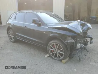 2016 Audi SQ5 Premium Plus with VIN WA1CCAFP7GA011347, listed as a Copart auction lot 69698884 with 0 mi miles and Salvage Title. Bid and sale history available at carsss.com. Image 4.