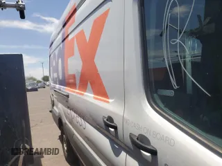 2015 Ford Transit z VIN 1FTCR3XV7FKA20765, wystawiony jako IAAI lot #42713692 z przebiegiem 280 464 mil mil oraz . Historia ofert i sprzedaży dostępna na DreamBid. Obrazek 10.