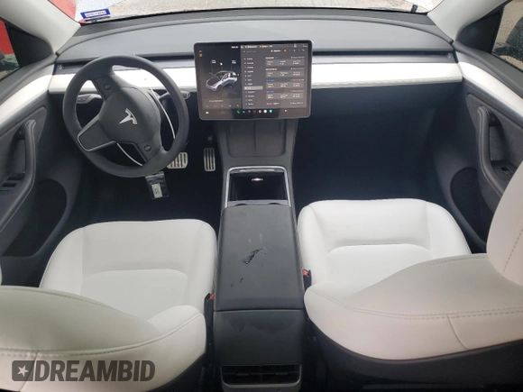 2024 Tesla Model Y Performance with VIN 7SAYGDEF4RA326613, listed as a Copart auction lot 83467394 with 2,260 mi miles and Clean Title. Bid and sale history available at DreamBid. Image 8.