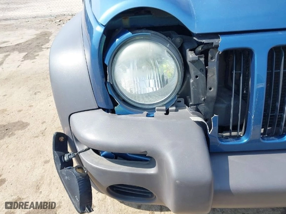 2004 Jeep Liberty Sport with VIN 1J4GL48K94W168655, listed as a IAAI auction lot 41795213 with 140,679 mi miles. Bid and sale history available at carsss.com. Image 13.