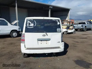 2004 Scion xB with VIN JTLKT324140131210, listed as a IAAI auction lot 40911236 with 177,431 mi miles. Bid and sale history available at carsss.com. Image 17.