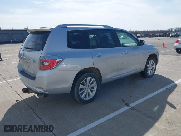 2008 Toyota Highlander Hybrid with VIN JTEEW41A082008629, listed as a IAAI auction lot 41958264 with 187,934 mi miles. Bid and sale history available at carsss.com. Image 4.