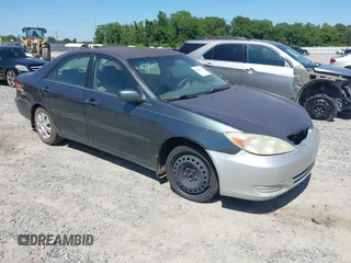2002 Toyota Camry LE z VIN 4T1BE32K02U587544, wystawiony jako IAAI lot #42291358 z przebiegiem Nie podano mil oraz . Historia ofert i sprzedaży dostępna na DreamBid. Obrazek 1.