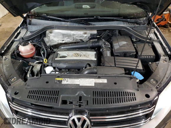 2016 Volkswagen Tiguan SEL with VIN WVGAV7AX0GW596482, listed as a Copart auction lot 50121345 with 104,643 mi miles and Salvage Title. Bid and sale history available at DreamBid. Image 12.