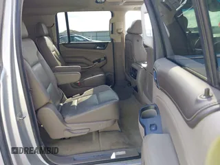 2015 GMC Yukon XL SLT z VIN 1GKS2HKCXFR618783, wystawiony jako IAAI lot #42081053 z przebiegiem 230 368 mil mil oraz . Historia ofert i sprzedaży dostępna na DreamBid. Obrazek 8.