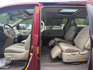 2013 Toyota Sienna XLE с VIN 5TDDK3DC3DS058382, выставлен на аукционе IAAI как лот 42521554 с пробегом 276 065 миль миль и . История ставок и продаж доступна на DreamBid. Изображение 8.