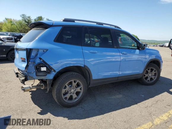 2024 Honda Passport TrailSport with VIN 5FNYF8H6XRB008887, listed as a Copart auction lot 56311425 with 18,627 mi miles and Salvage title. Bid and sale history available at DreamBid. Image 3.