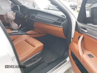 2010 BMW X6 M with VIN 5YMGZ0C52ALK13325, listed as a IAAI auction lot 40819581 with 134,282 mi miles. Bid and sale history available at carsss.com. Image 5.
