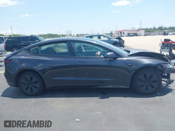 2025 Tesla Model 3 Long Range with VIN 5YJ3E1EA0SF903825, listed as a IAAI auction lot 42197820 with 4,944 mi miles and . Bid and sale history available at DreamBid. Image 13.