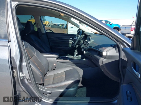 2020 Nissan Altima SR z VIN 1N4BL4CV9LC278578, wystawiony jako IAAI lot #41761814 z przebiegiem 76 453 mil mil oraz . Historia ofert i sprzedaży dostępna na DreamBid. Obrazek 5.