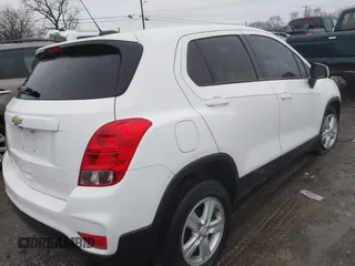2021 Chevrolet Trax LS with VIN KL7CJKSB1MB310833, listed as a IAAI auction lot 41544231 with 1 mi miles. Bid and sale history available at carsss.com. Image 4.