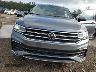 2024 Volkswagen Tiguan SEL R-Line z VIN 3VV4B7AX4RM079457, wystawiony jako Copart lot #54338975 z przebiegiem 10 540 mil mil oraz Szkoda całkowita • Salvage title. Historia ofert i sprzedaży dostępna na DreamBid. Obrazek 5.