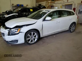 2016 Volvo V60 T5 Drive-E Platinum with VIN YV140MEM3G1303096, listed as a Copart auction lot 42033204 with 136,615 mi miles. Bid and sale history available at carsss.com. Image 1.