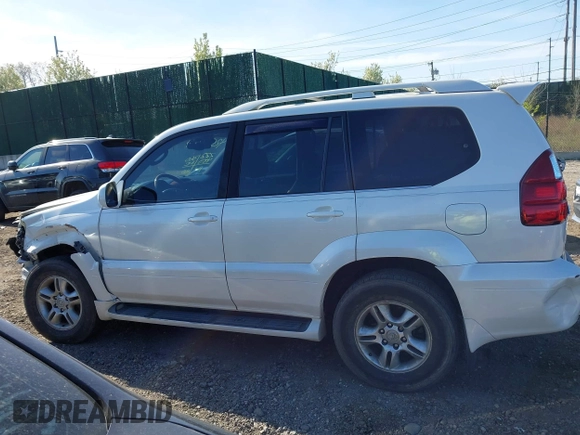 2003 Lexus GX 470 with VIN JTJBT20X130019750, listed as a IAAI auction lot 42045337 with 222,485 mi miles. Bid and sale history available at carsss.com. Image 14.