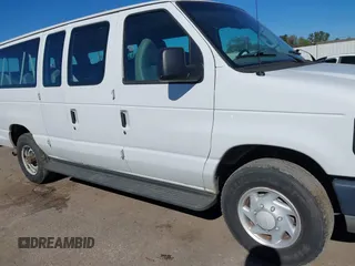 2008 Ford Econoline Passenger XL with VIN 1FBSS31L78DA03855, listed as a IAAI auction lot 40900794 with 989,635 mi miles and . Bid and sale history available at DreamBid. Image 6.