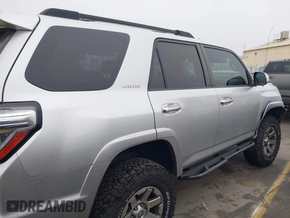 2010 Toyota 4Runner Trail with VIN JTEBU5JR3A5020489, listed as a IAAI auction lot 41255556 with 231,856 mi miles and . Bid and sale history available at DreamBid. Image 14.