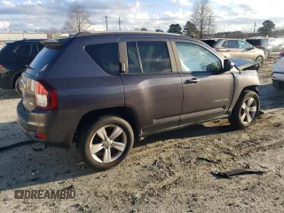 2015 Jeep Compass High Altitude Edition with VIN 1C4NJDEB8FD395566, listed as a Copart auction lot 86682874 with 198,560 mi miles and Salvage Title. Bid and sale history available at carsss.com. Image 3.