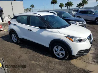 2020 Nissan Kicks S z VIN 3N1CP5BV3LL496937, wystawiony jako Copart lot #55214565 z przebiegiem Nie podano mil oraz Nie do naprawy • Non repairable. Historia ofert i sprzedaży dostępna na DreamBid. Obrazek 4.