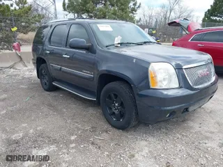 2008 GMC Yukon Denali with VIN 1GKFK63818J139699, listed as a IAAI auction lot 42037869 with 154,840 mi miles. Bid and sale history available at carsss.com. Image 1.