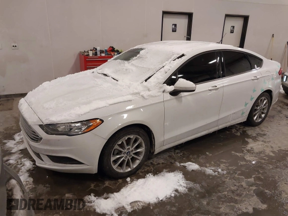 2017 Ford Fusion SE with VIN 3FA6P0H71HR346924, listed as a IAAI auction lot 41597931 with 132,267 mi miles. Bid and sale history available at carsss.com. Image 17.