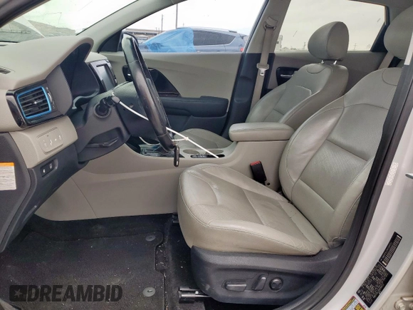 2017 Kia Niro Touring with VIN KNDCE3LC3H5066322, listed as a Copart auction lot 53818465 with 113,794 mi miles and Salvage Title. Bid and sale history available at carsss.com. Image 7.